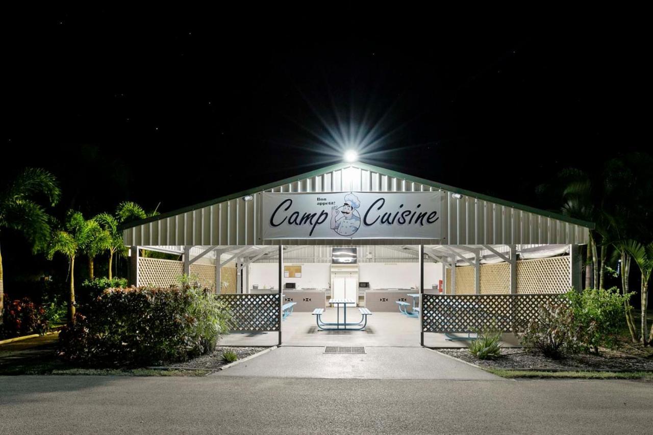 Queens Beach Tourist Village Bowen Exterior photo