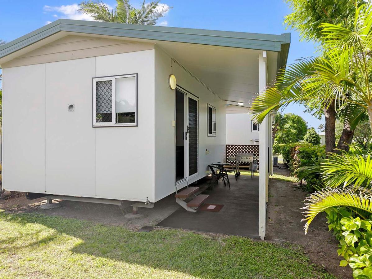 Queens Beach Tourist Village Bowen Exterior photo